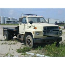 Ford F700 Flatbed Truck  NO TITLE