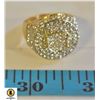 Image 1 : CADILLAC SHAPED CENTER GOLD TONE W/CLEAR STONES