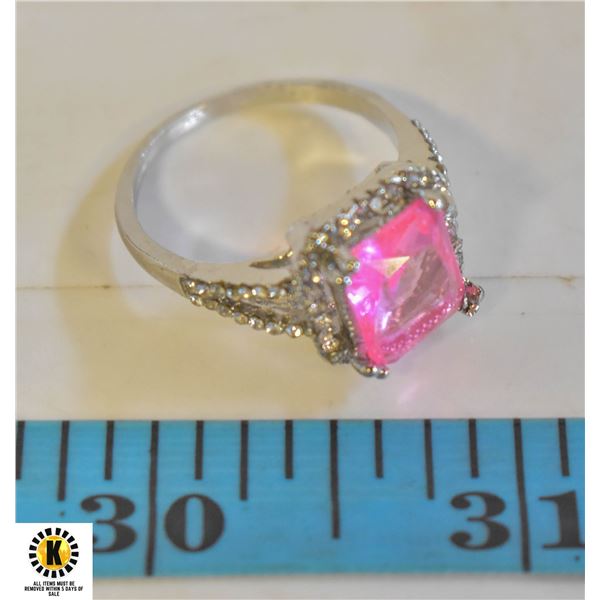 LADIES PINK RING WITH CLEAR STONE ACCENTS