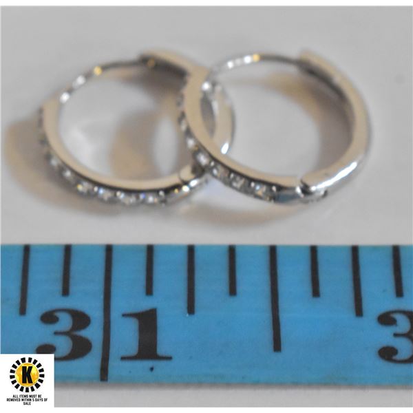 1 PAIR STAMPED 925 12 MM EARRINGS WITH CLEAR