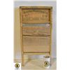 Image 1 : ANTIQUE GLASS AND WOOD WASHBOARD