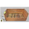 Image 1 : WOODEN APPLE CRATE B.C. & 1998 NEWSPAPER