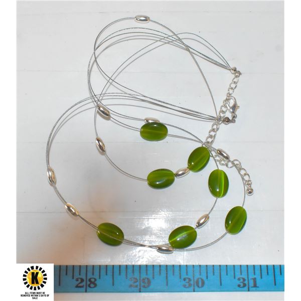 FLOATING 3 STRAND GREEN ADJUSTABLE NECKLACE