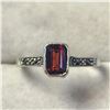 BZ1341-46 SILVER GARNET RING SIZE 7