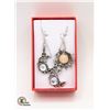 Image 1 : NEW SUN & CRESCENT MOON NECKLACE