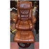 Image 1 : BROWN LEATHER CHAIR AND LEG REST