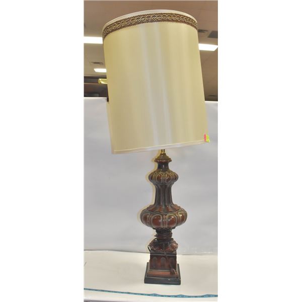 41" VINTAGE LAMP