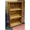 Image 1 : SMALL VINTAGE DEACONS WOOD BOOKSHELF-ESTATE