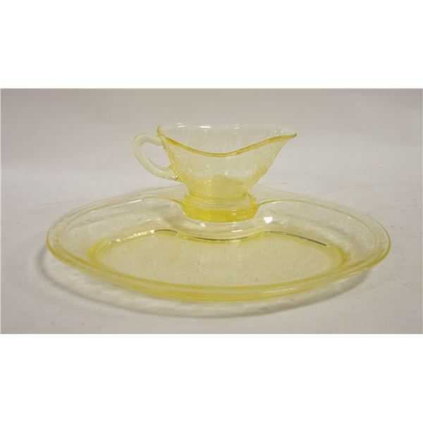 VINTAGE GLASS SERVING SET