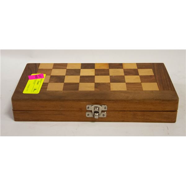 WOODEN CHESS SET