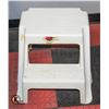 Image 1 : RUBBERMAID 2 STEP STEP STOOL