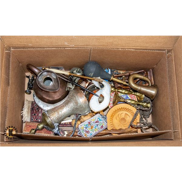 BOX OF VINTAGE ITEMS