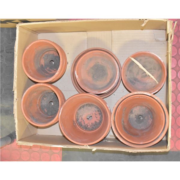8 CLAY POTS & 11 CLAY TRAYS