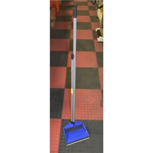 BROOM & DUST PAN