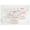 Image 1 : FLAT OF 3 PYREX 2 CUP MEASURING CUPS