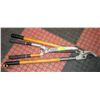 Image 1 : PAIR OF YARD TOOLS