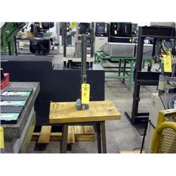 HEIGHT STAND & TABLE