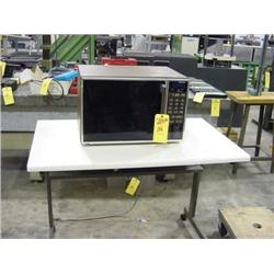 MICROWAVE & STAND
