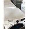 Image 2 : SAMSUNG WHITE DRYER MODEL DV22K6800EW/AC DENTED  24" X 25"D X 33"H TESTED WORKING