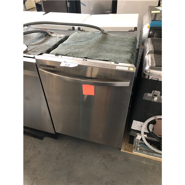 SAMSUNG STAINLESS STEEL  BUILT IN DISHWASHER MODEL DW80R2031USAC 24 W X 28 D X 34 H