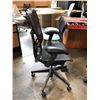 Image 2 : HERMAN MILLER MIRRA 2 GRAPHITE FULLY ADJUSTABLE TASK CHAIR RETAIL $1832 CAN