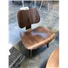 Image 2 : HERMAN MILLER EAMES WALNUT MOLDED LOUNGE CHAIR