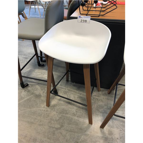 HAY WHITE/WALNUT COUNTER HEIGHT STOOL