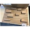 Image 2 : WOOD INPUT OAK WALL MOUNT ORGANIZER