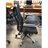 Image 2 : HERMAN MILLER EMBODY BLACK/GRAPHITE FULLY ADJUSTABLE GAMING TASK CHAIR RETAIL $2264 CAN