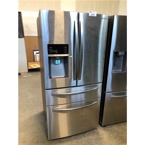 SAMSUNG STAINLESS STEEL FRIDGE/FREEZER WITH ICE DISPENSER MODEL RF25HMIDBSR 33 W X 36 D X 70 H