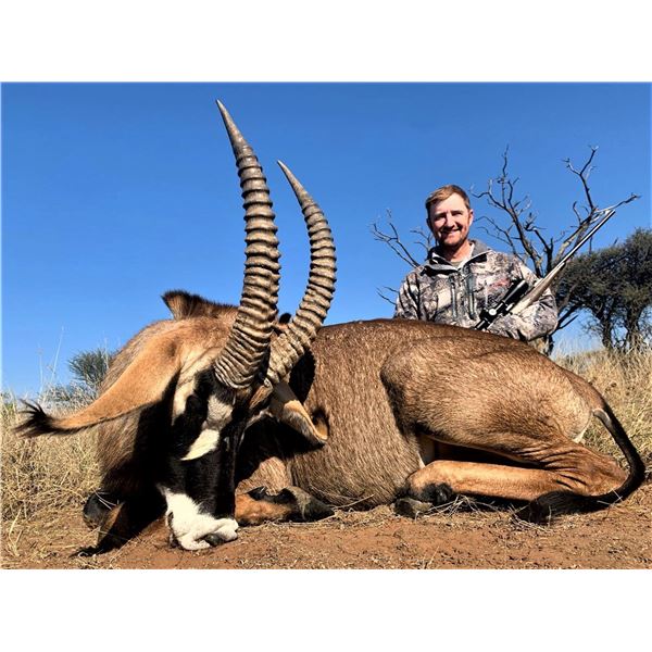 South Africa: 12 Day Plains Game Hunt for Two Hunters / Includes a $3,000 Trophy Fee Credit
