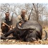 Image 1 : Mozambique:10 Day Cape Buffalo Hunt for One /  Includes Trophy Fee for One Cape Buffalo Plus Extras