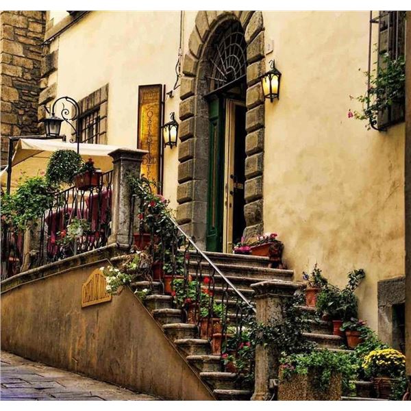 Italy: 6 N Private Apartment in Tuscany for 2 Adults, includes private dinner show & wine tasting