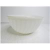 Image 2 : Fire King Round Cake Pan - Fire King Mixing Bowl