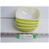 Image 1 : (4) Small Pyrex Dishes
