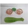 Image 8 : Pink and Green Depression Dresser Set