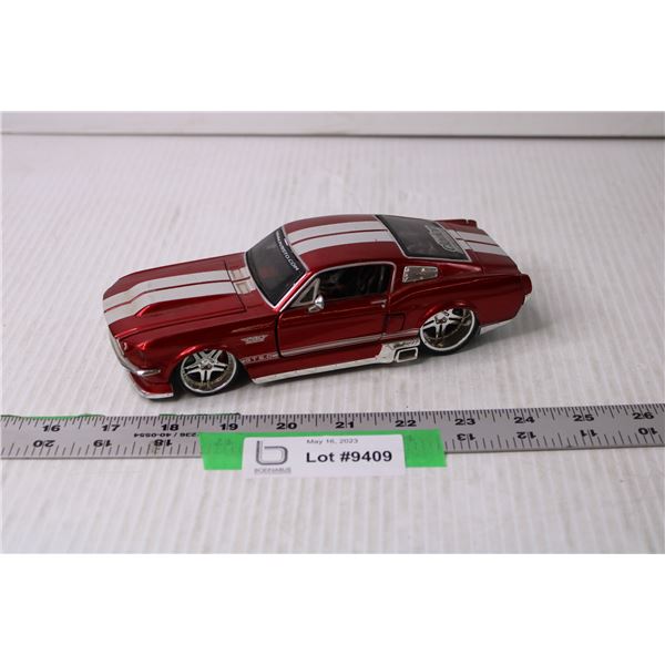 Maisto 1967 Ford Mustang GT Model Car - 1:24