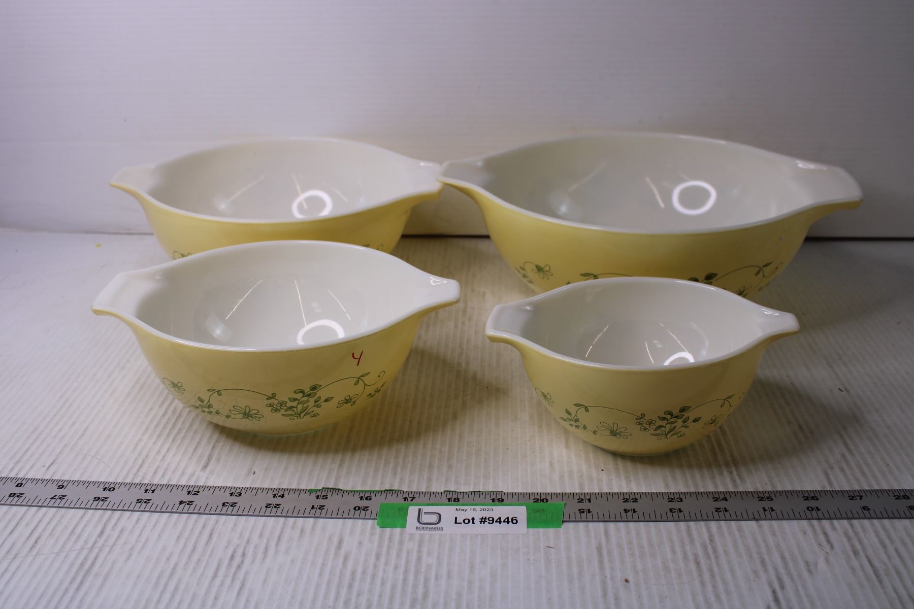 4 Piece Set of Pyrex Nesting Mixing Bowls - Bodnarus Auctioneering