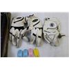 Image 3 : (3) Golf Gloves+(6) Golf Club Grips+(4) Divit Fixers