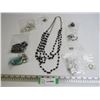 Image 1 : Assorted Costume Jewelry Pieces