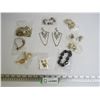 Image 1 : Assorted Costume Jewelry Pieces