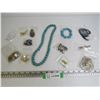 Image 1 : Assorted Costume Jewelry Pieces