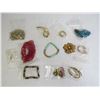 Image 5 : Assorted Costume Jewelry Pieces