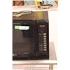 Image 2 : *Panasonic Microwave - 18" x 24" (Working)