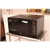 Image 3 : *Panasonic Microwave - 18" x 24" (Working)