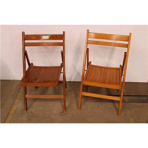 *(2x Bid Price) (2) Wooden Folding Chairs