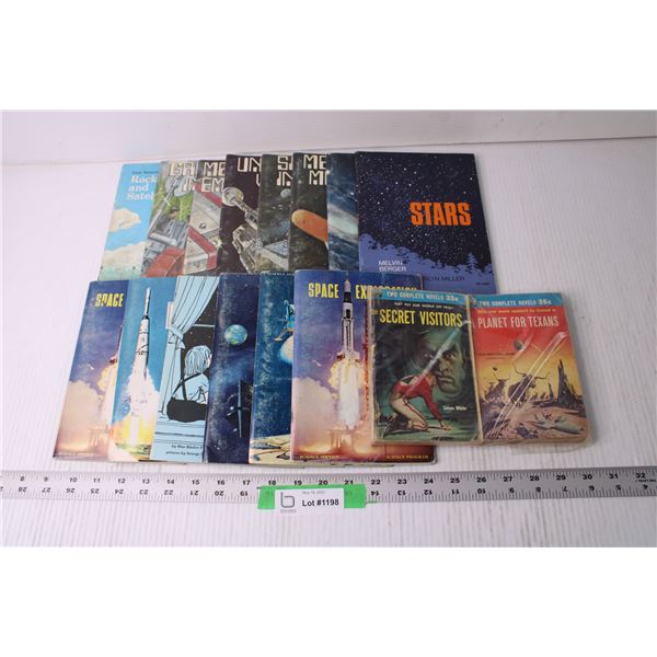 Lot of Assorted Vintage Sci Fi and Science Booklets