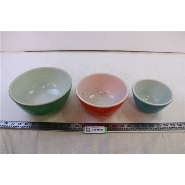 (3) Pyrex Bowls