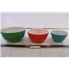 Image 2 : (3) Pyrex Bowls