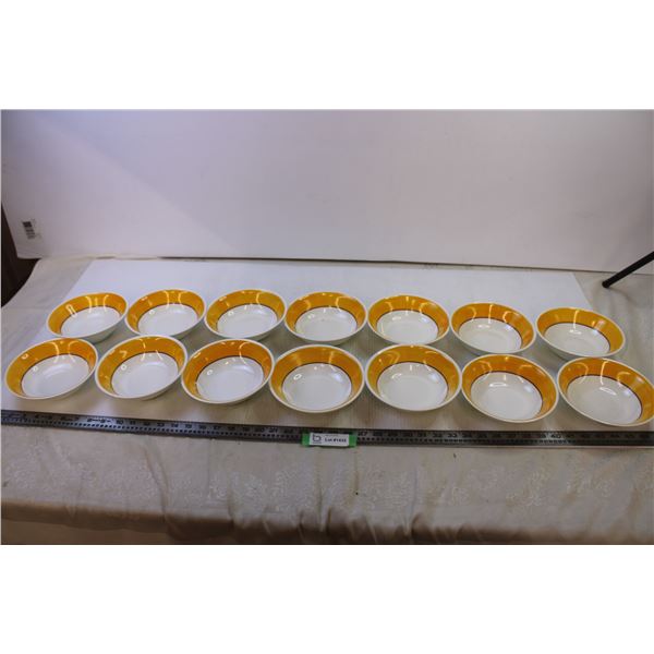 (14) Plastic Yellow Bowls